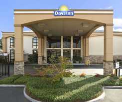 Days Inn and Suites by Wyndham Tuscaloosa - Univ. of Alabama