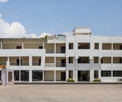 OYO 42084 Rajshahi Resort And Marriage Garden