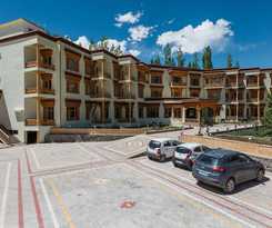 Leh Plaza