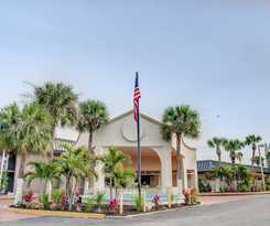 Hotel Super 8 by Wyndham St. Petersburg
