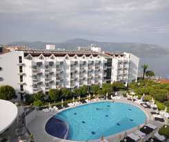 Luna Beach Hotel and Spa