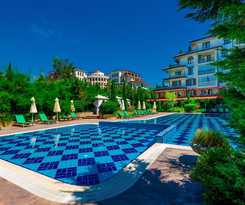 Esteban VIP Residence Club