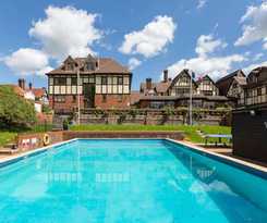 De Rougemont Manor and Suites