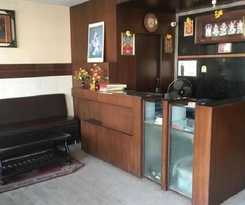 Hotel Iroomz Amrutha Residency