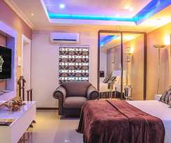 Hotel New Fairmount and Casino