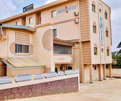 La Couronne RW and Suites