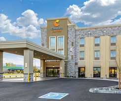 Hotel Comfort Suites Burlington near I-5