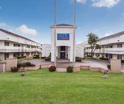 Hotel Motel 6 Irving, TX - Irving DFW Airport East