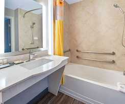 La Quinta Inn and Suites by Wyndham Ft. Pierce