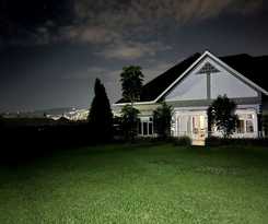 House - Sleeps 8 - Parking - Garden