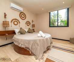Condo Ophelia by mYYc