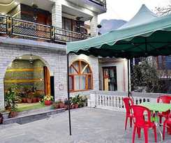 Fabhotel Whistling Winds