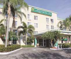  La Quinta Inn & Suites by Wyndham Sawgrass 