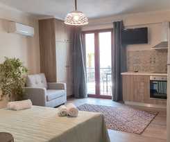 Captain\'s Seafront Apartments