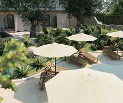 Loadstar Rooms and Suites