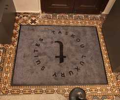 Taskou Luxury Suites