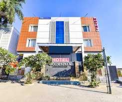 Fabhotel Golden Palms