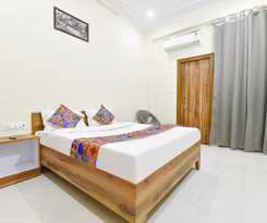 Fabhotel Living