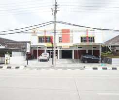 Hotel OYO 93695 Guest House Riharti Syariah