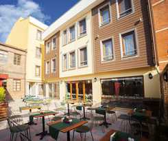 Set Ozer Hotel