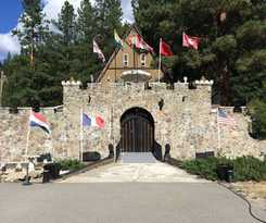 Hotel Rainbow Lake Castle Resort