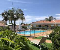 Los Leones Bungalows