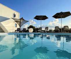 Hermoso Luxury Suites