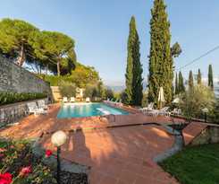  Fattoria Pagnana suites and pool