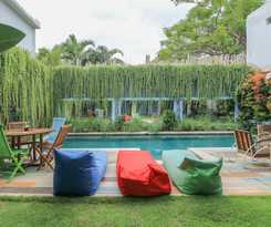 Base Guesthouse and Hostel