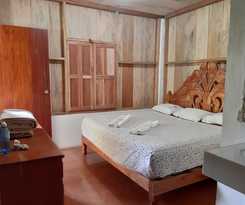 Hotel Campamento Lacandones