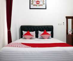 OYO 956 Penginapan Eby