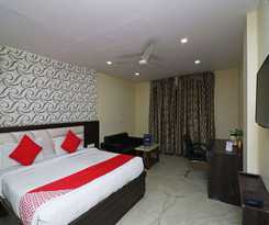 OYO 23595 Tajway Inn