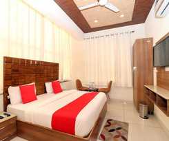 Hotel OYO 28142 Sharrytel