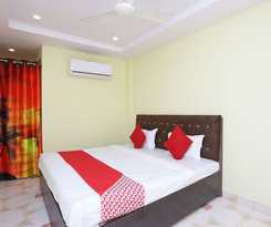 Hotel OYO 36667 Manoj