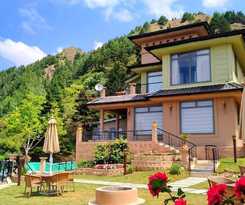 Hotel Larisa Resort, Mussoorie