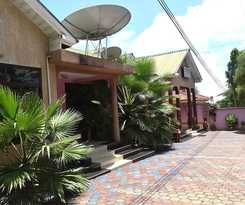 Mzunguu Safari Lodge