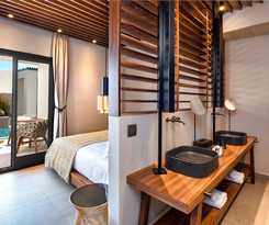 Hotel Uma Ray Suites
