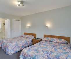 Oakwood Motel