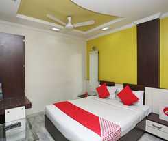 OYO 24646 Gaurav Palace
