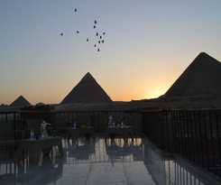 Comfort Pyramids inn