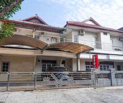 OYO 1284 Executive Residence