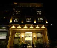 Hotel 18 Keys