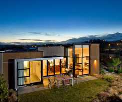 Hotel The Fairways Accommodation Kaikoura