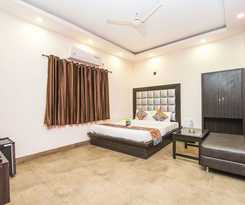 Hotel FabDe Sivalika