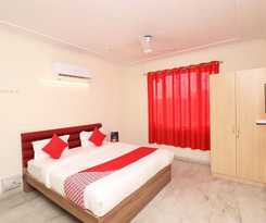 Hotel OYO 28232 The Golden Circle