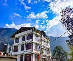 Hotel Rufina Blue Pine