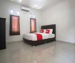Hotel OYO 1547 Wisma Ray Syariah