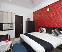 OYO 22711 Rajni Guest House