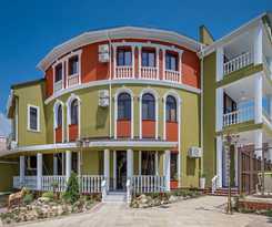 Hotel Mini-Biography