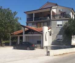 Hotel Pansion Robi